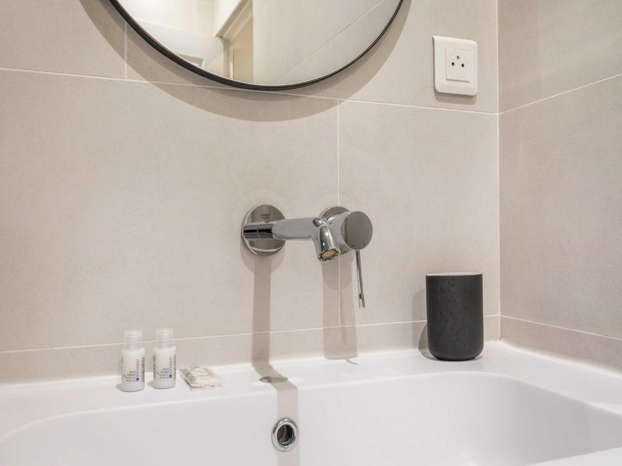 Charming Renovated Apt-1Br 4P- Notre Dame Du Mont Марсель Экстерьер фото