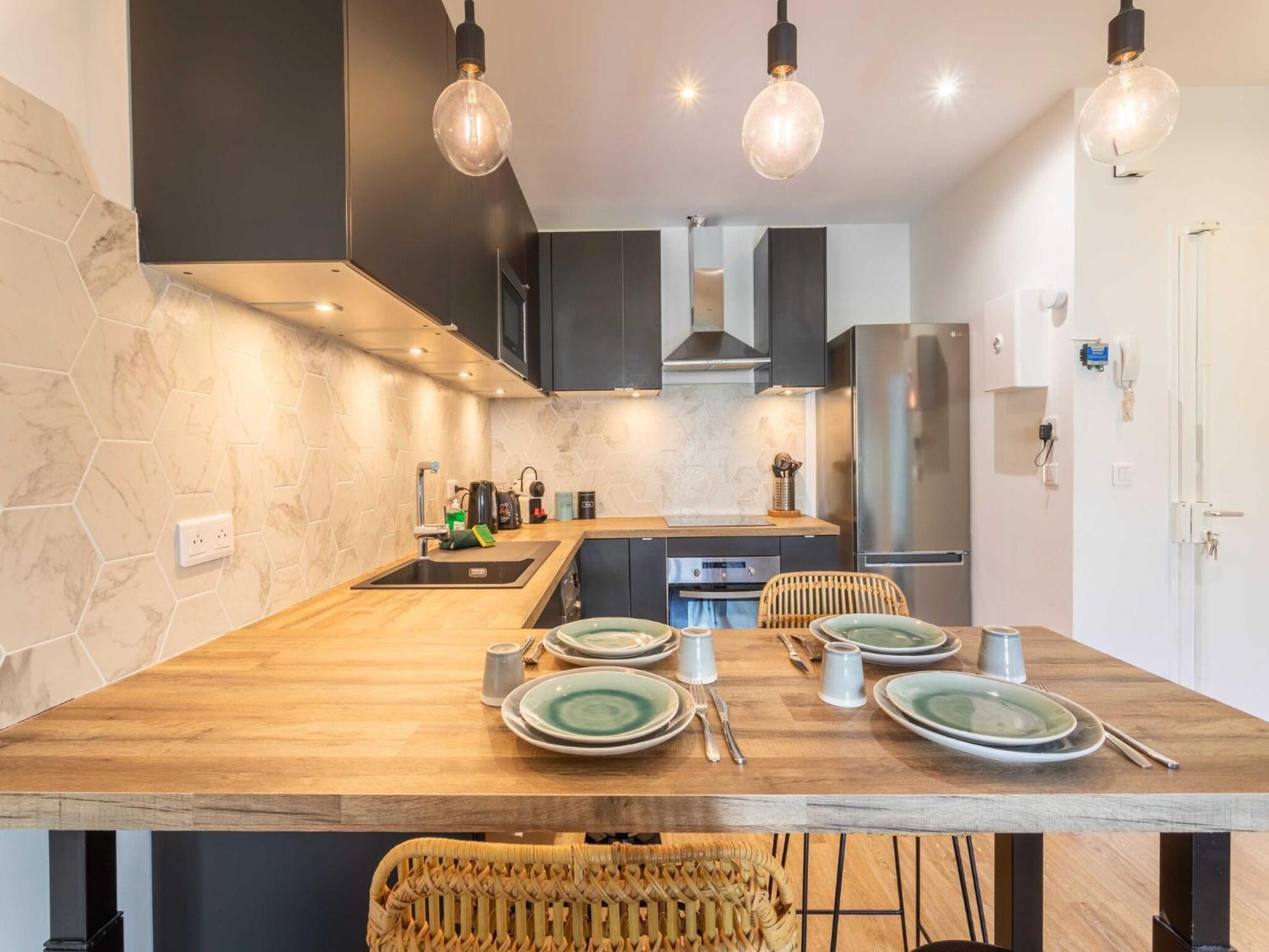 Charming Renovated Apt-1Br 4P- Notre Dame Du Mont Марсель Экстерьер фото